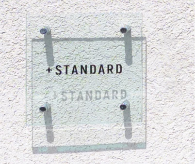 ガラス製ネームプレート